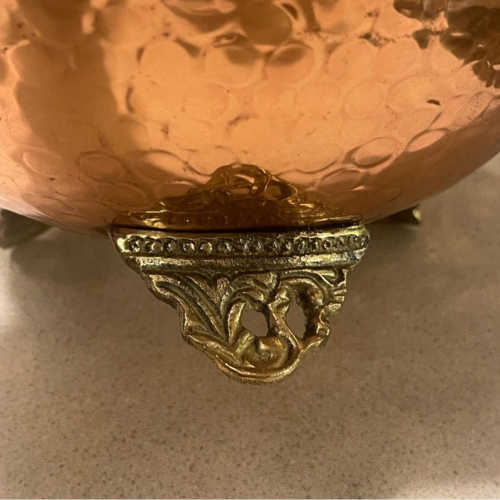 Hammered Copper Planter Ornate Brass Feet Handle Decorative Bowl Cauldron India - Picture 8 of 13